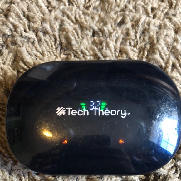 Wireless Black Open Earbuds with Charging Case - Picture 6 of 10